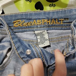 Size 7 Distressed Jeans